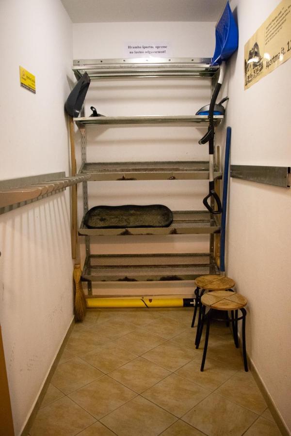 Apartma Soncek, On The Ski Slopes, Balcony, Private Parking 크라니스카고라 외부 사진